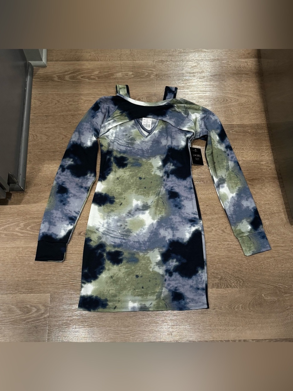 Almost Famous Olive & Navy Tie-Dye Cold Shoulder Bodycon Dress